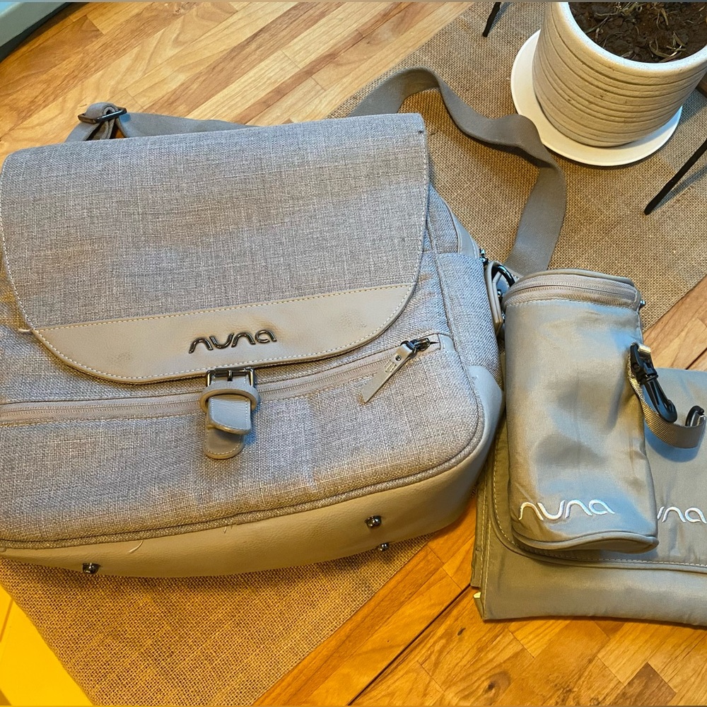 NUNA Diaper Bag, Portable Changing Mat & Bottle Keeper